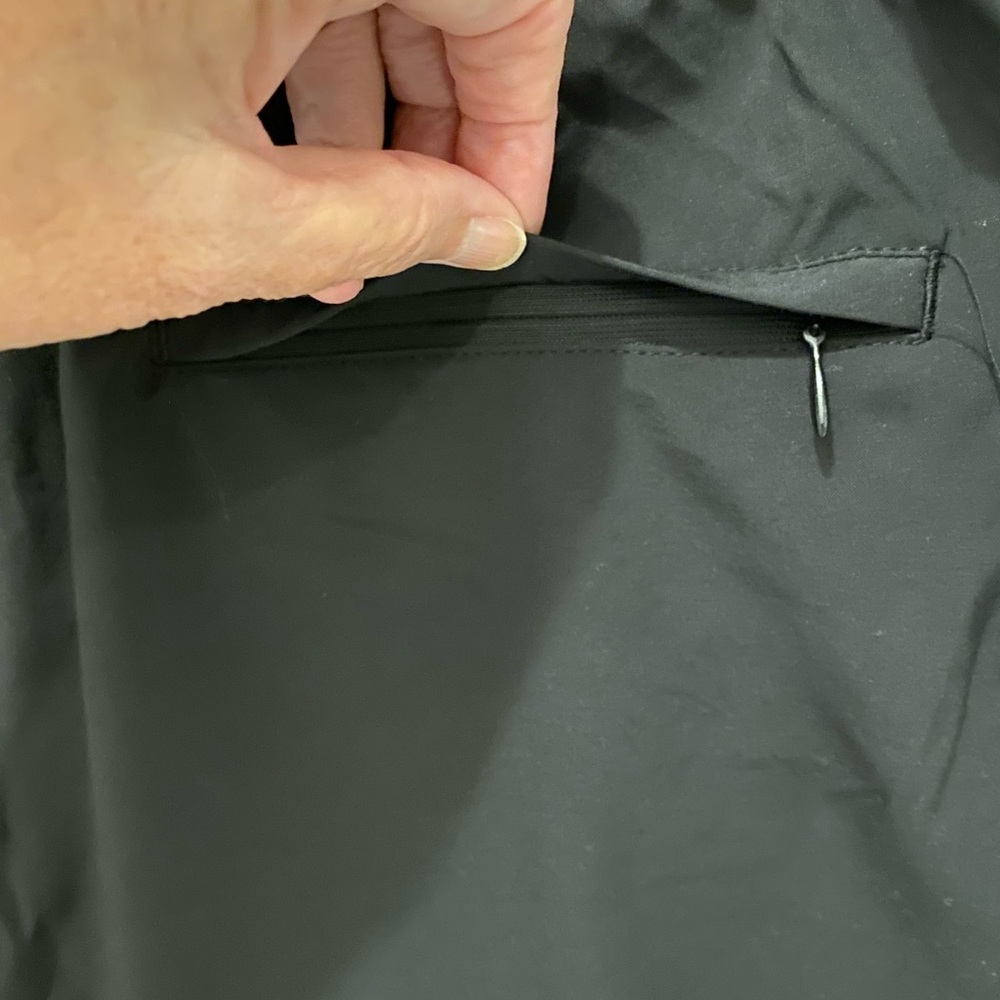 Champion Women’s Black Doubledry 3.5" Varsity Shorts w/Liner - XL - Picture 6 of 10